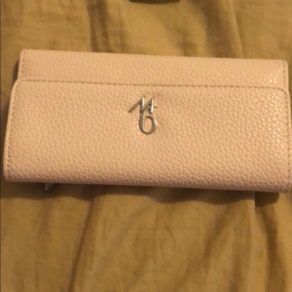 Hand wallet - Picture 1 of 2